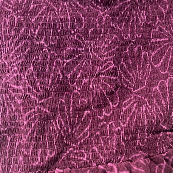 Hot Topic Her Universe Destination Disney Little Mermaid Ariel Smocked Shell Top - Picture 6 of 9